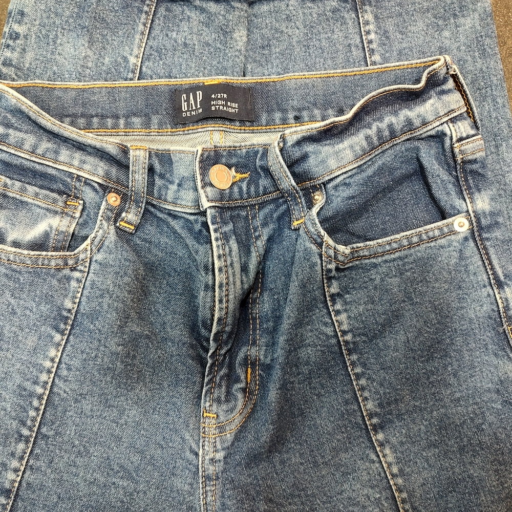 GAP Women's High Rise Straight Leg  Denim Jeans